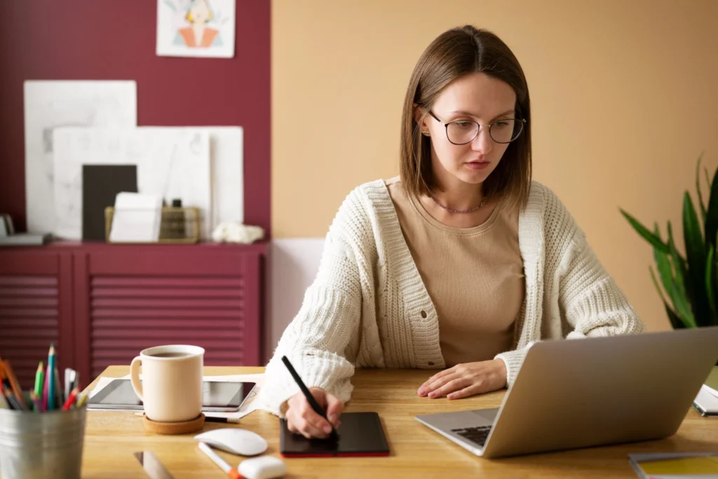 College student freelancing to make extra money