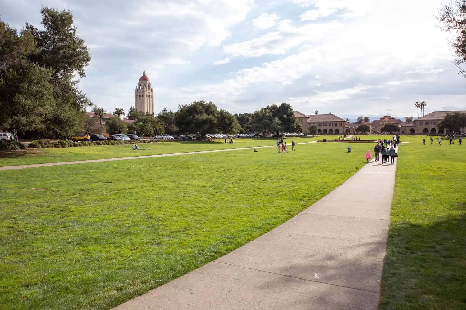 California college guide: students walking toward Hoover Tower on the Stanford University campus